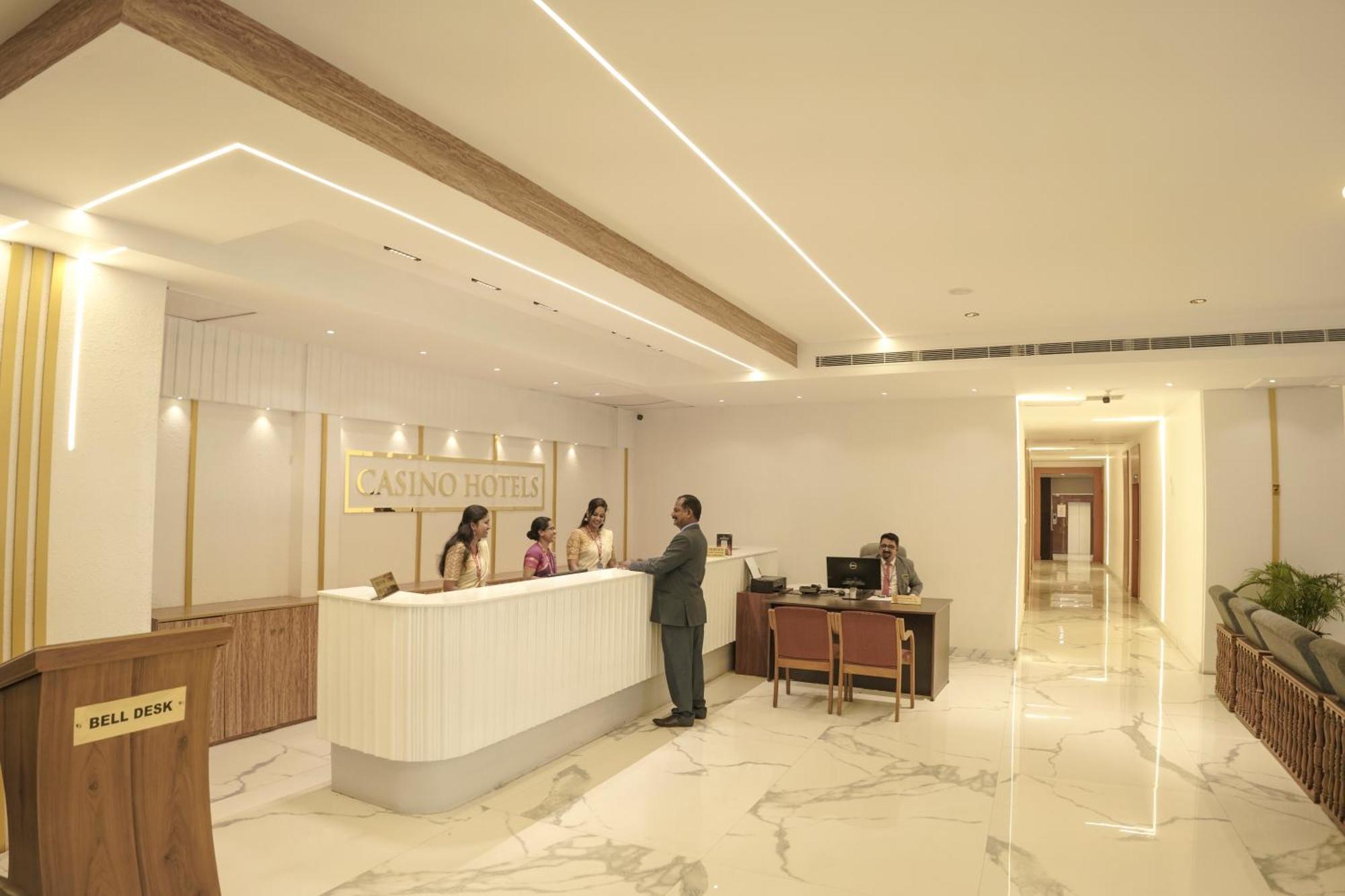 Casino Hotels Ltd Thrissur Eksteriør billede
