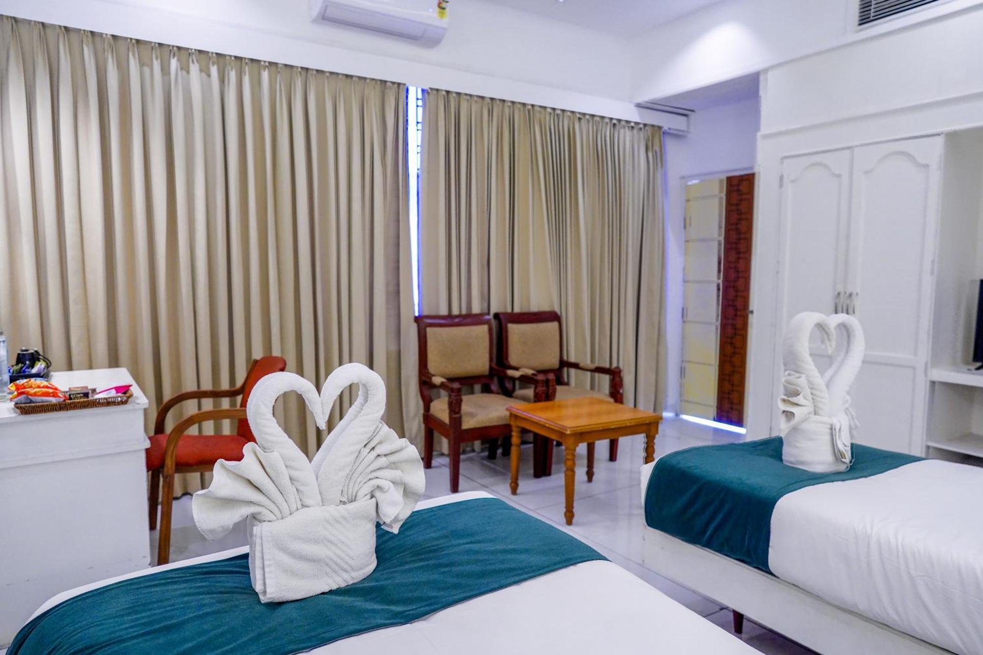 Casino Hotels Ltd Thrissur Eksteriør billede