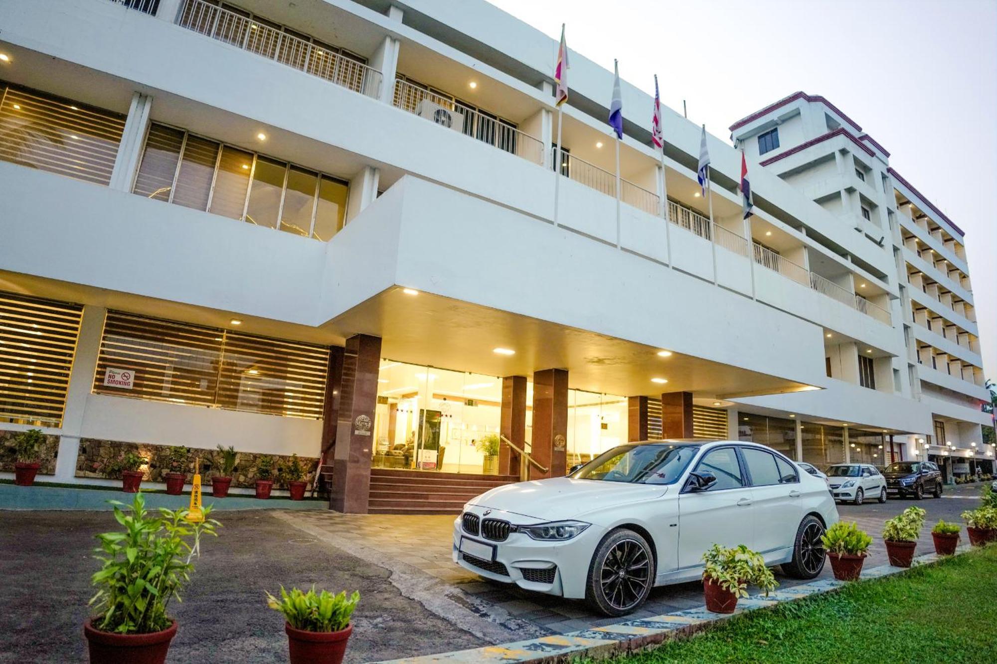Casino Hotels Ltd Thrissur Eksteriør billede