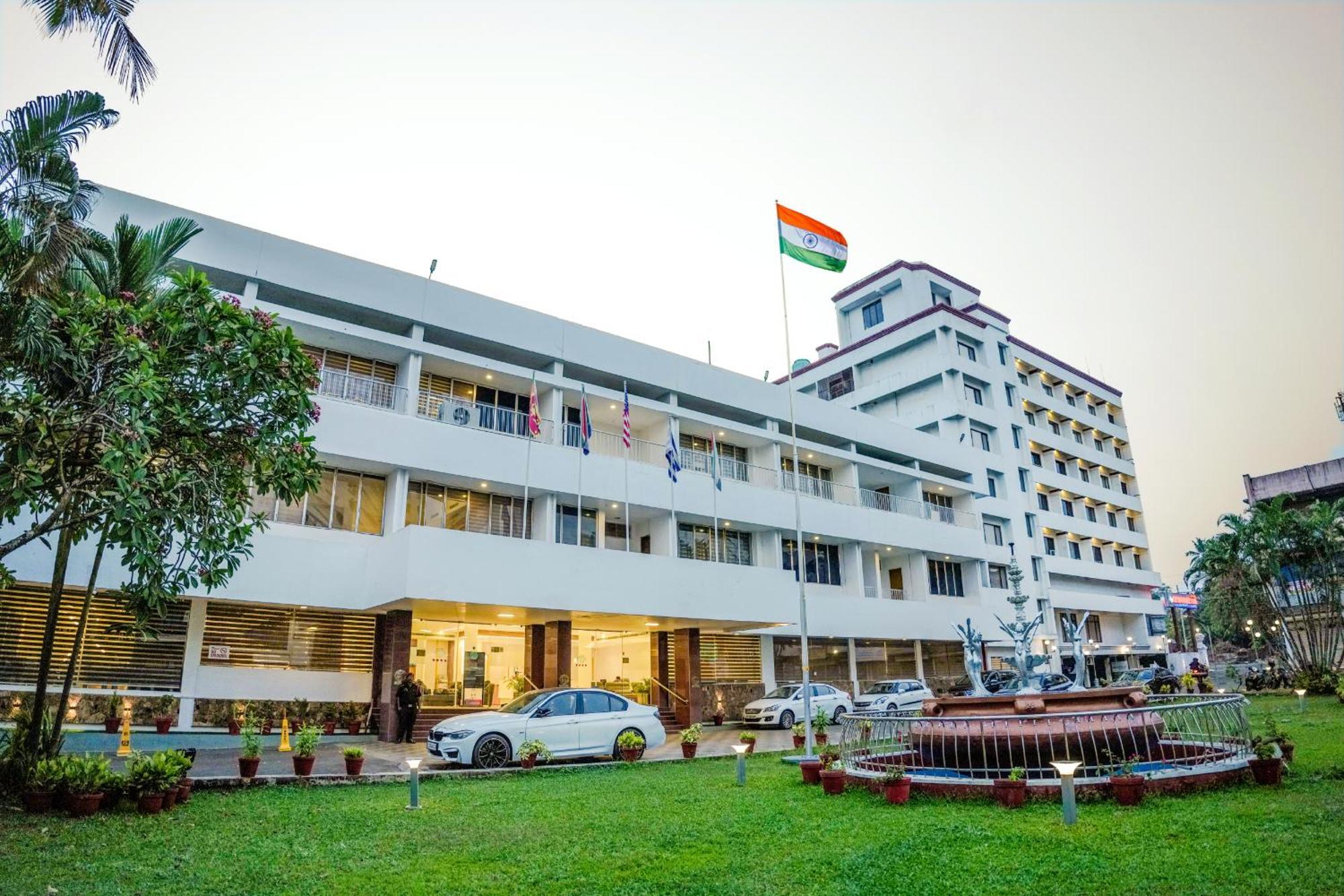 Casino Hotels Ltd Thrissur Eksteriør billede